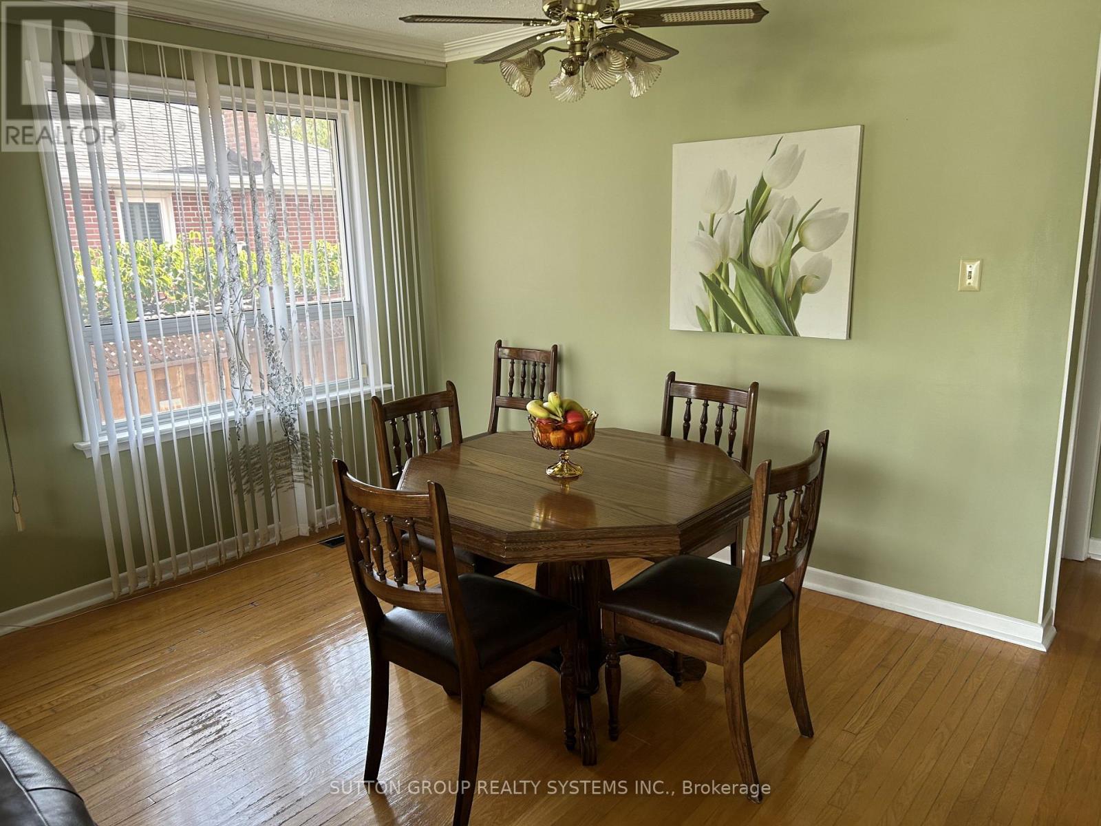 20 TAYSHAM CRESCENT - 4