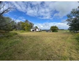 385 Route 105, Bois Franc, QC J9E3A9 Photo 9