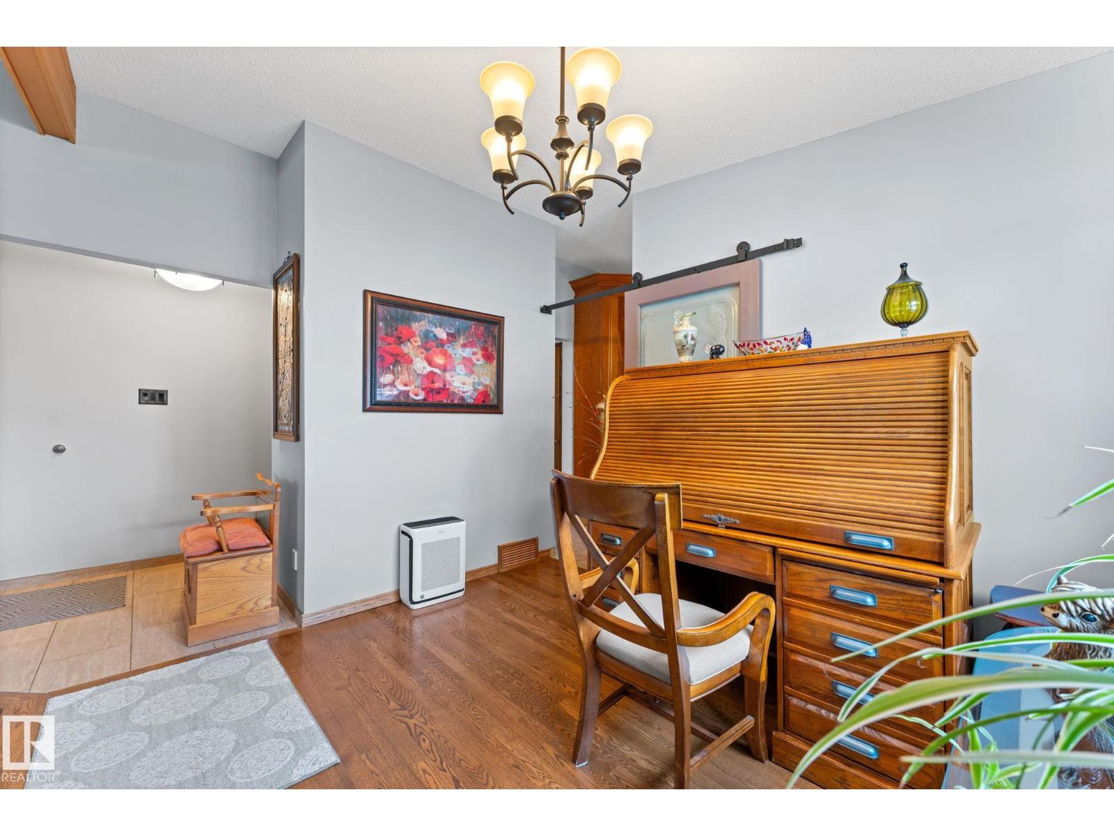 16908 110 ST NW - 9