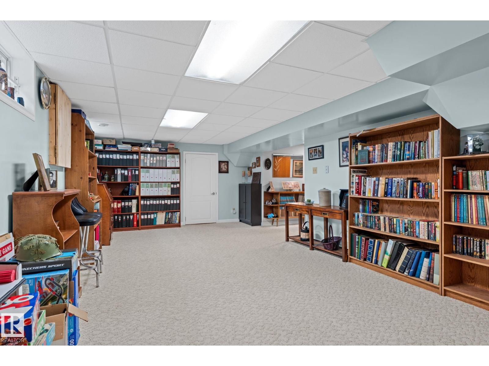 16908 110 ST NW - 35