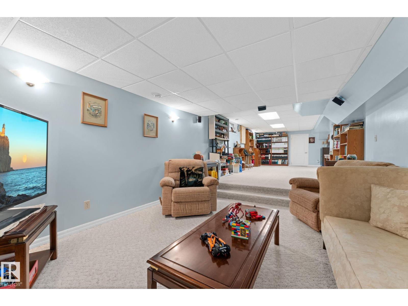 16908 110 ST NW - 38