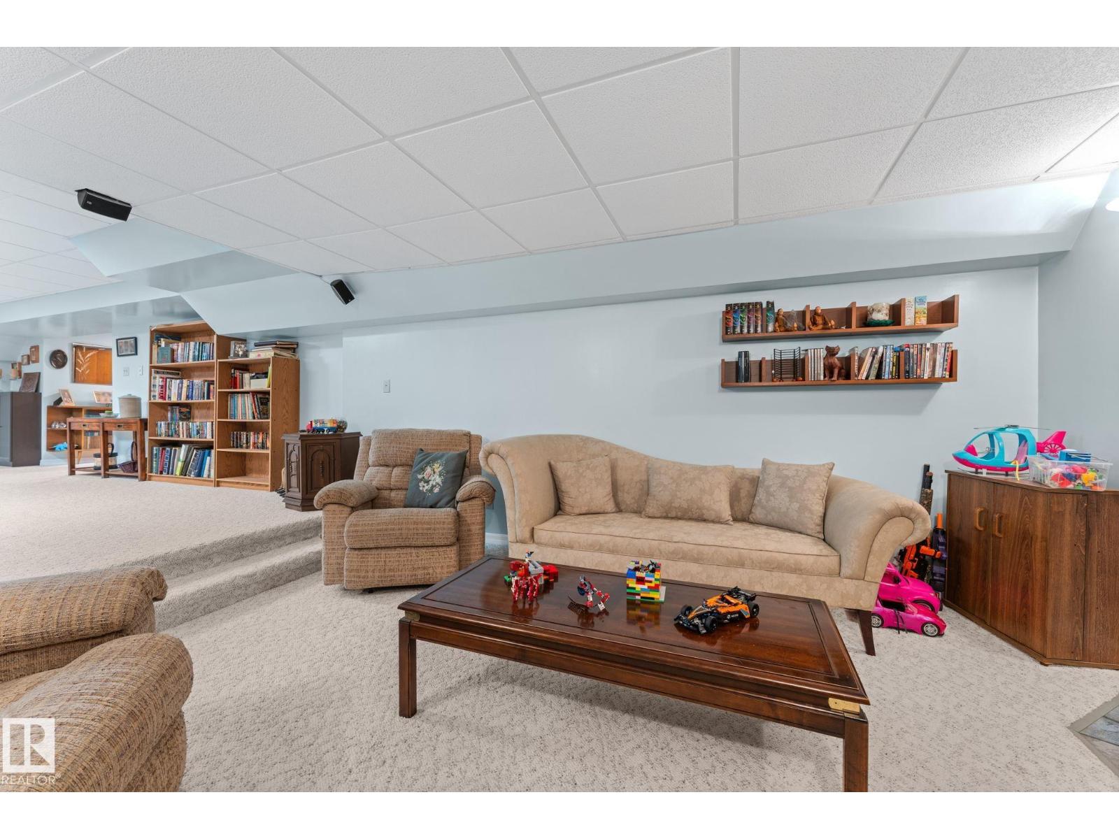 16908 110 ST NW - 39