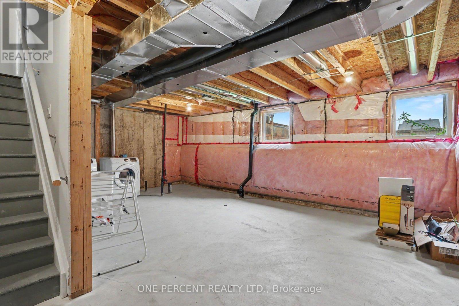 3 Bed, 2 Bath House for Sale in Ottawa – 110 SANTOLINA STREET, Ottawa – MLS# X13769788 - Image 22