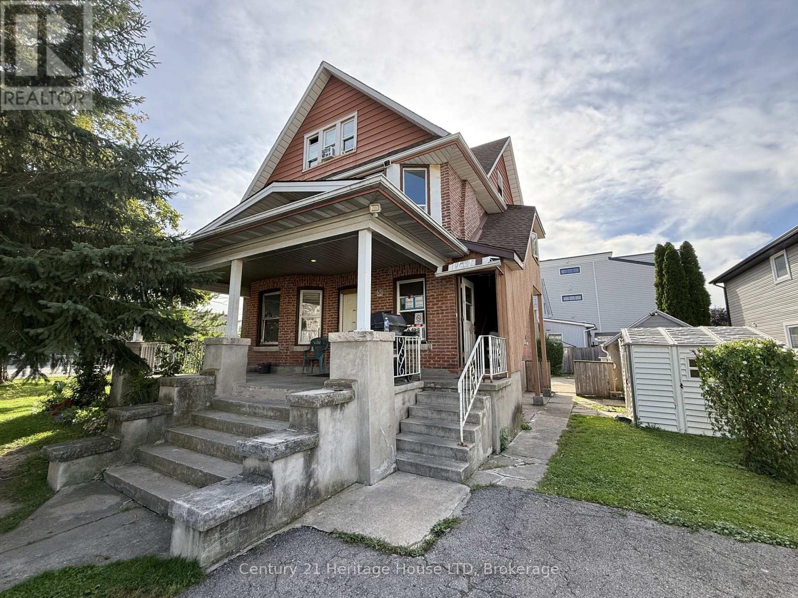 31 PINE STREET N - 7