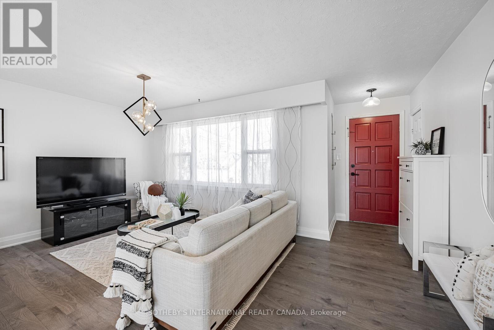 4075A LAWRENCE AVENUE E - 14