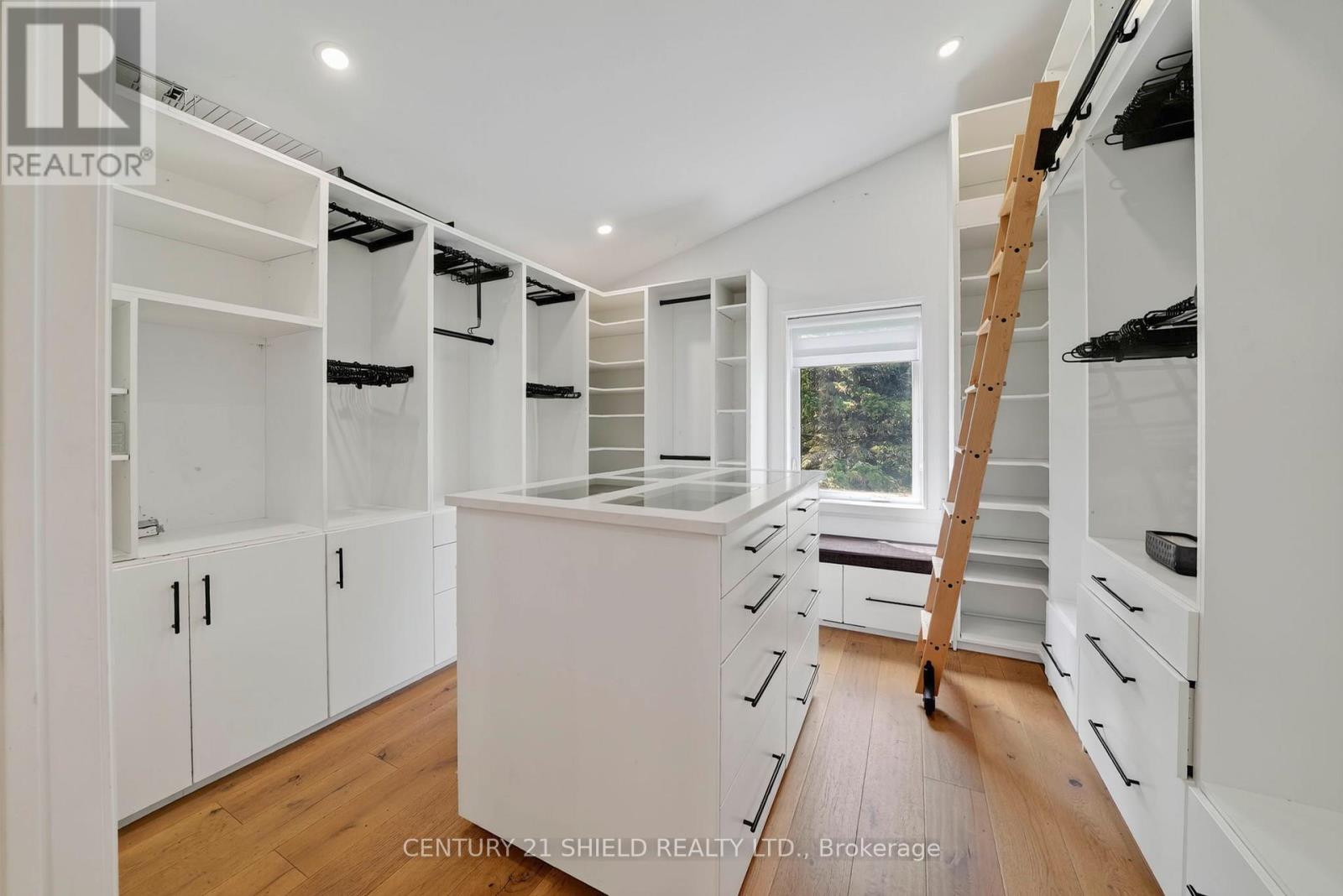 18322 GLEN ROAD - Image 19