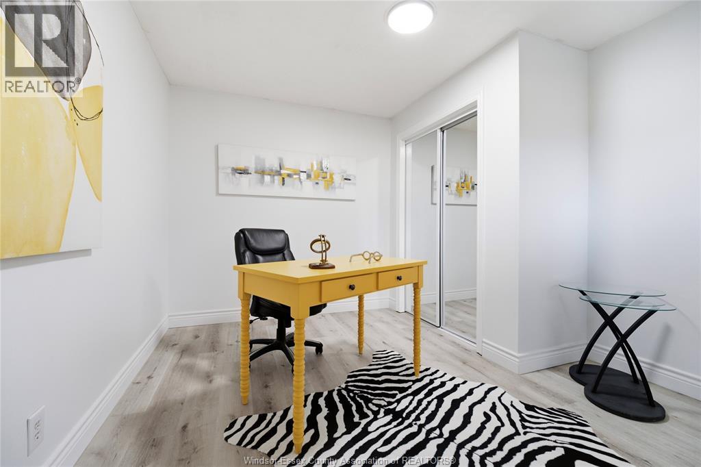 3025 KENILWORTH - Image 19