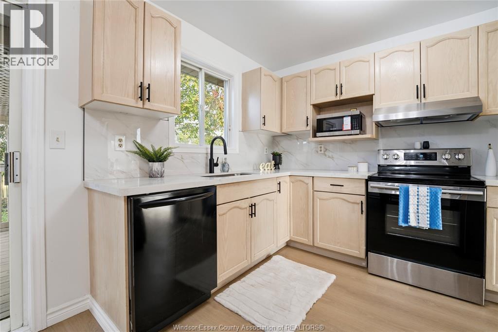 3025 KENILWORTH - 8