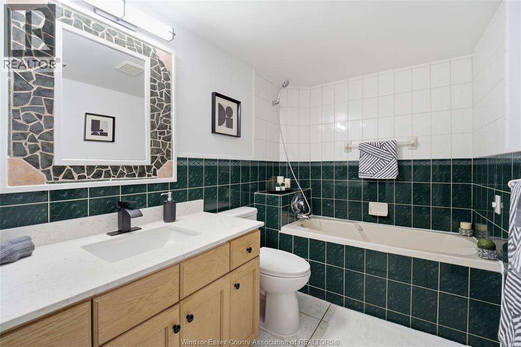 3025 KENILWORTH - Image 22