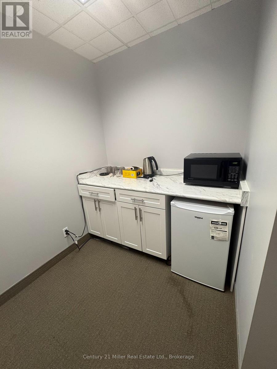 102 - 2898 SOUTH SHERIDAN WAY, Oakville (WP Winston Park) — photo 2