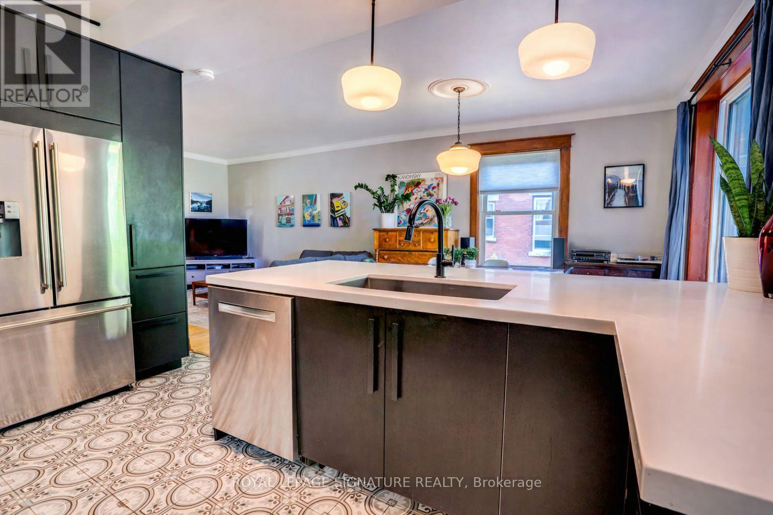 50 ROSEDALE AVENUE W - 15