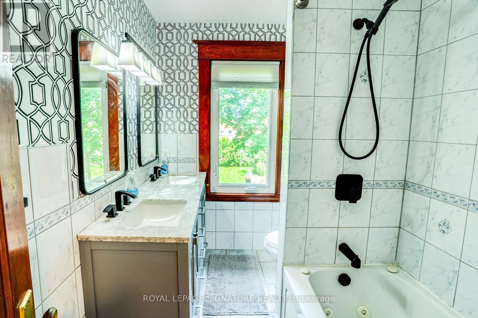 50 ROSEDALE AVENUE W - 21