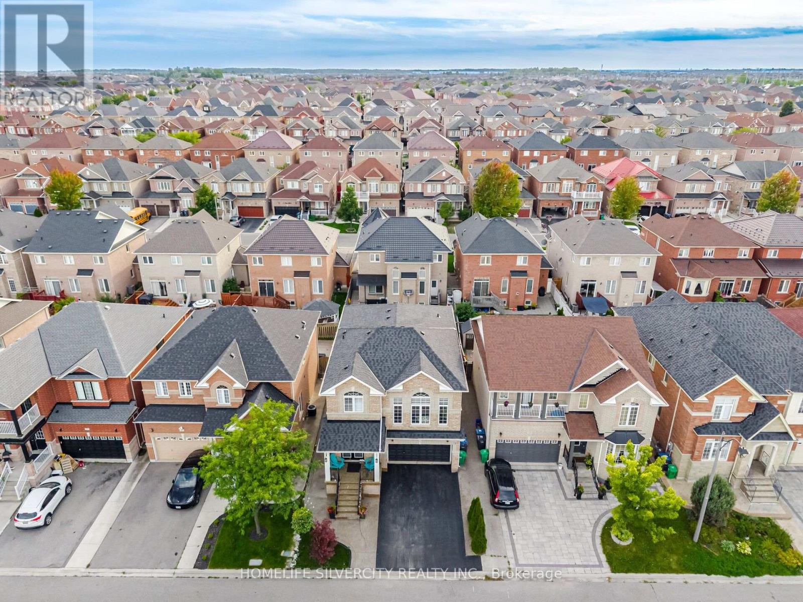 11 SWALES CRESCENT - 1