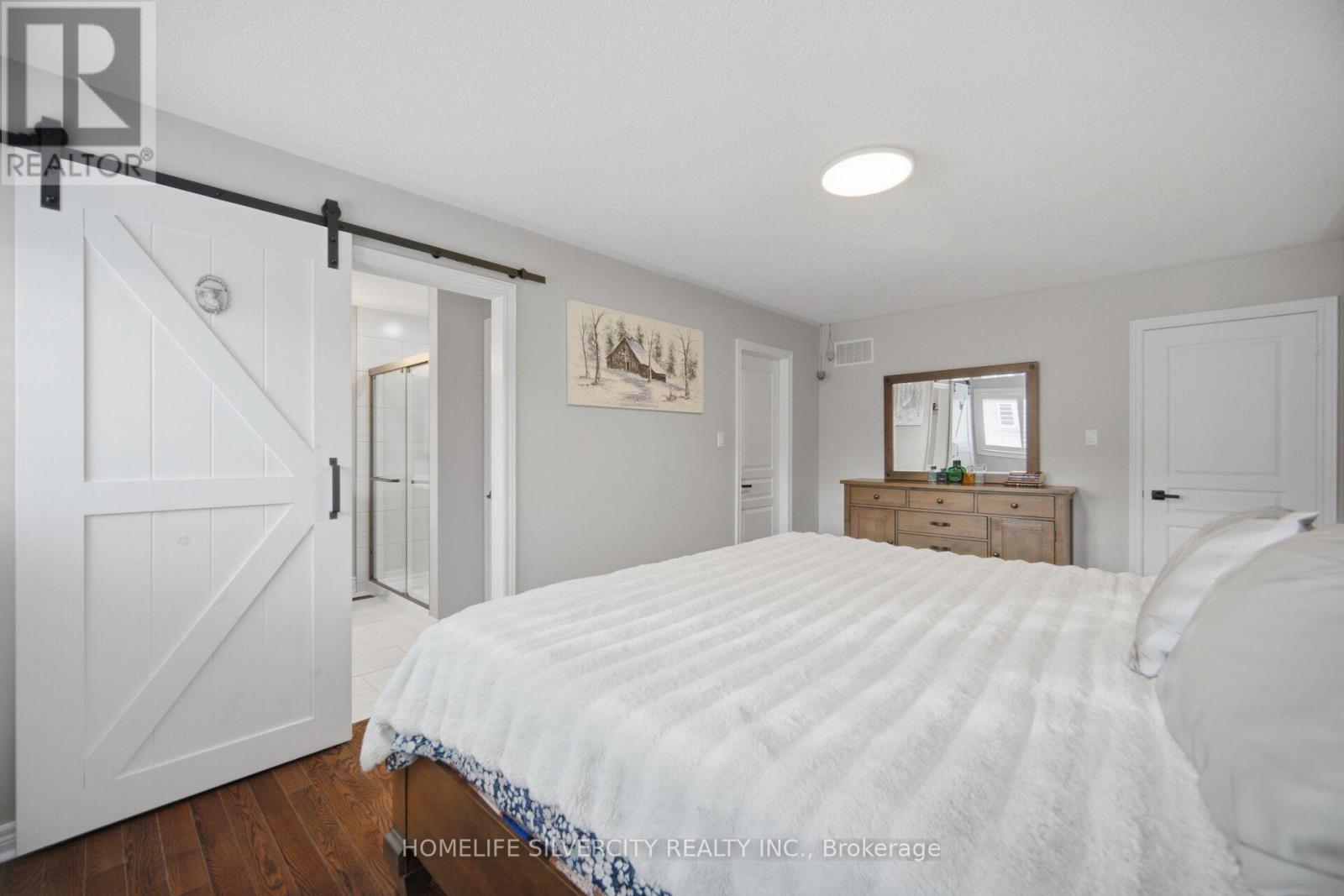 11 SWALES CRESCENT - 24