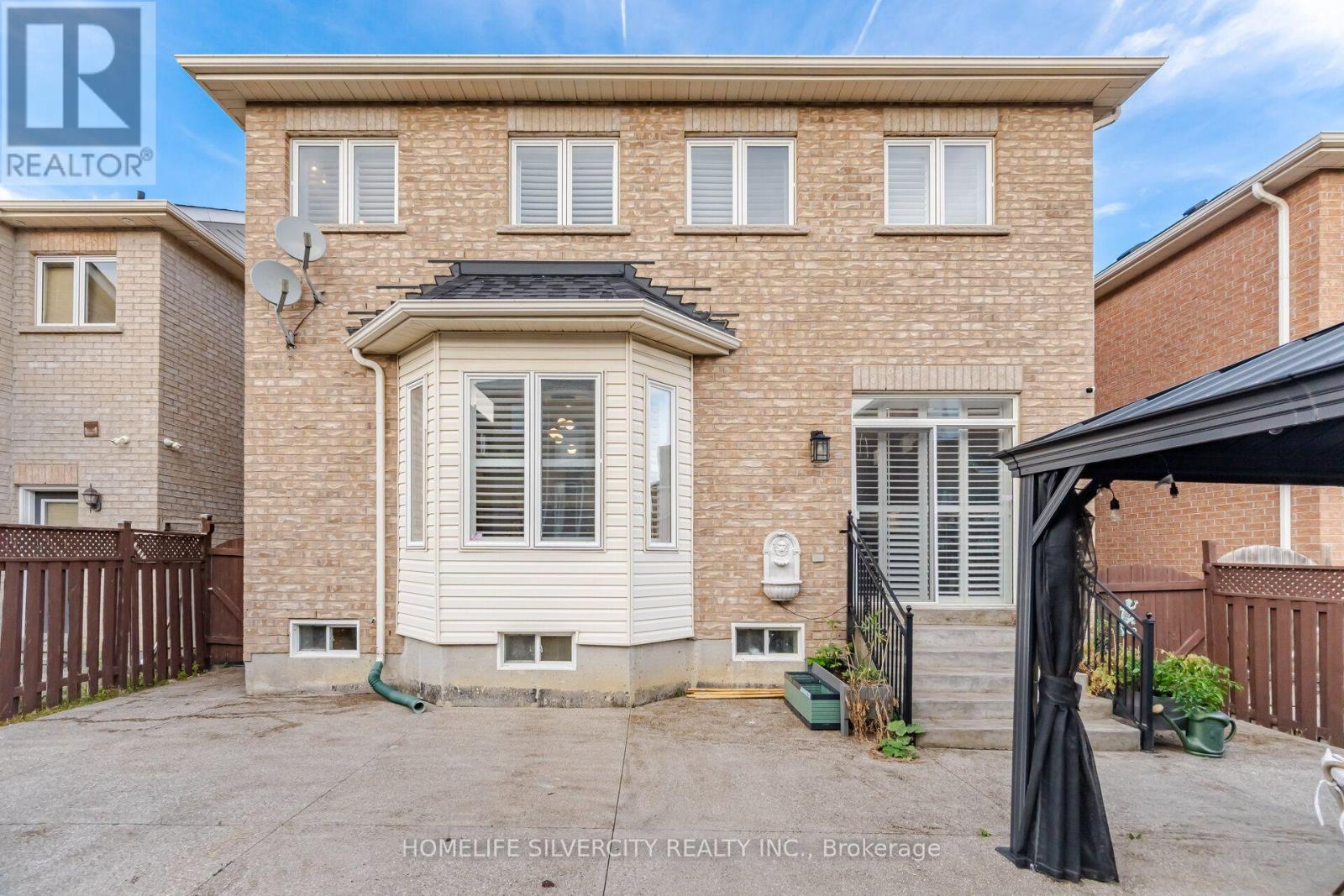11 SWALES CRESCENT - 48