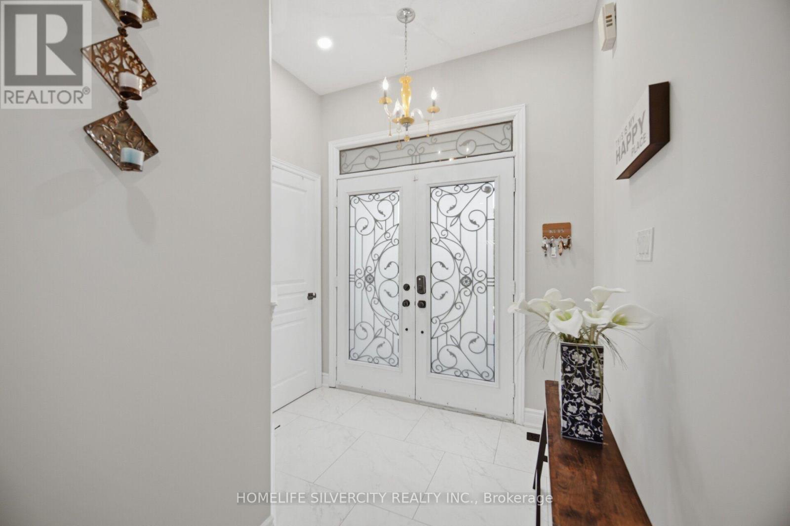 11 SWALES CRESCENT - 6