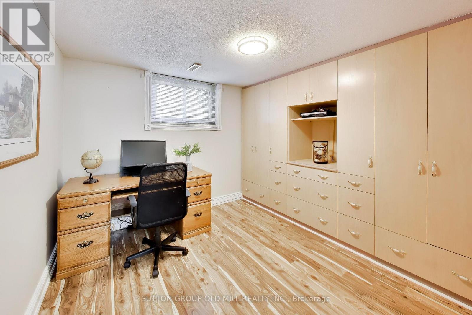 251 CHALFIELD LANE - 16