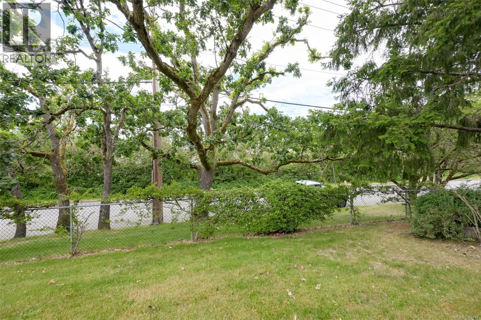 #11 3981 Nelthorpe St - 22