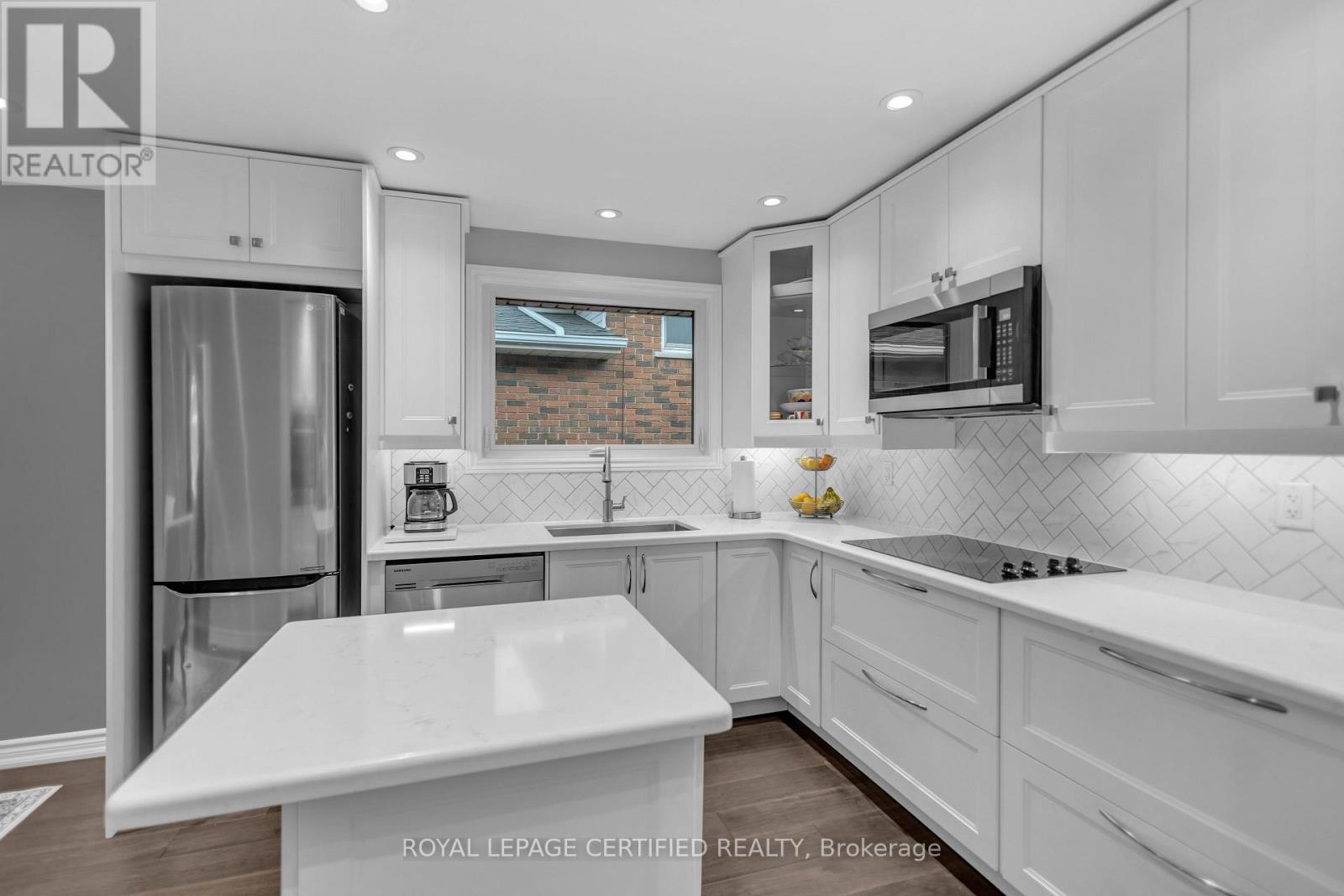 24 NORTHGATE DRIVE - 10
