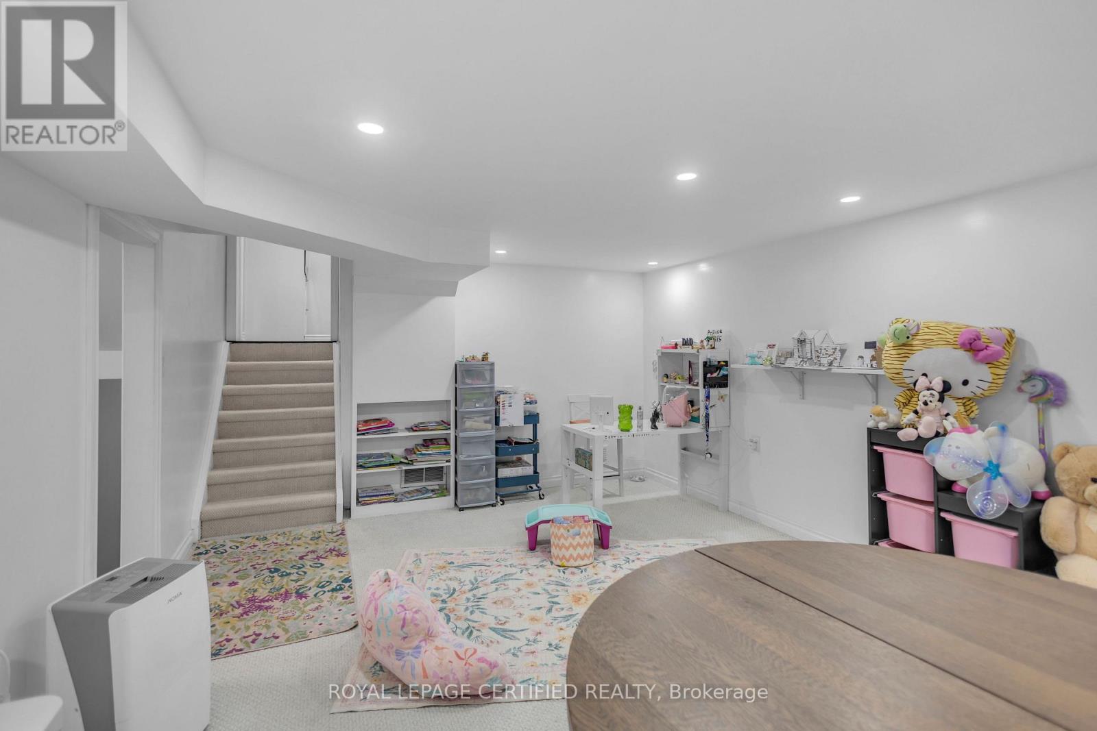 24 NORTHGATE DRIVE - 23