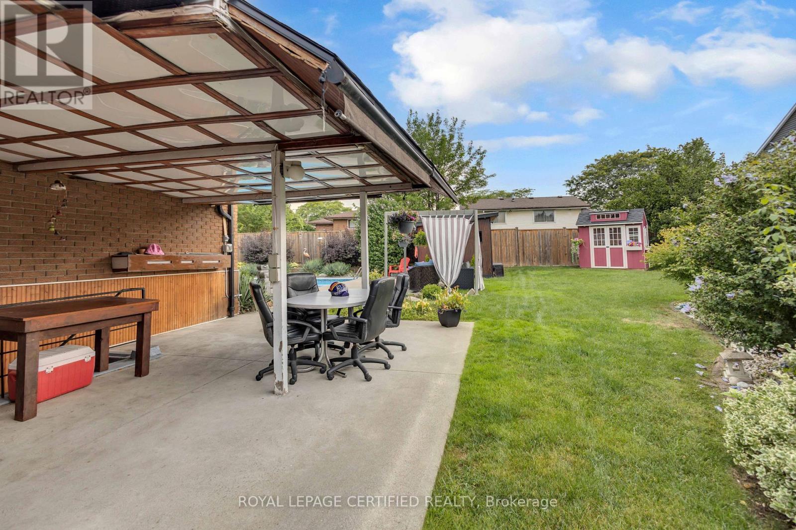 24 NORTHGATE DRIVE - 29