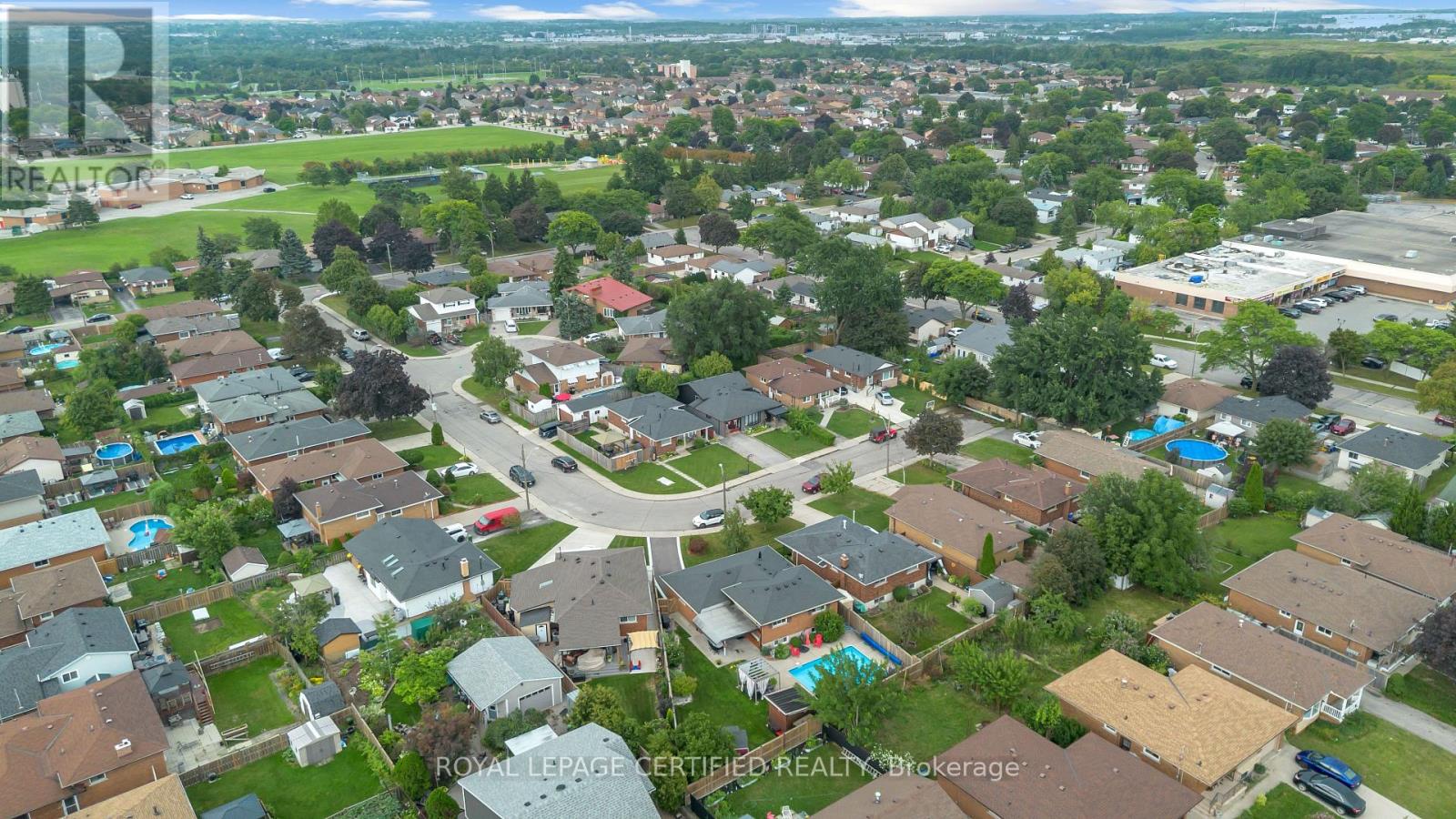 24 NORTHGATE DRIVE - 44