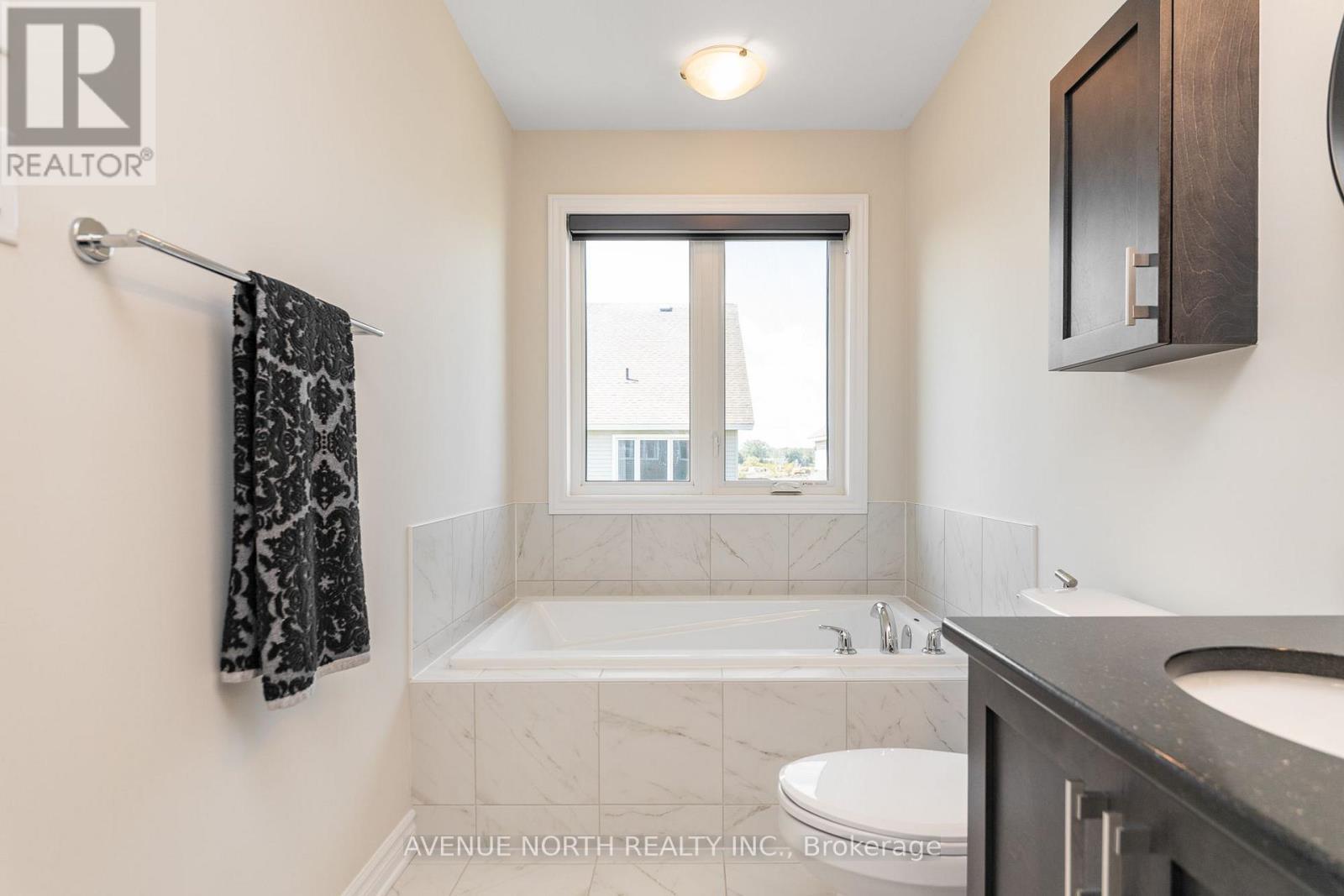 4 Bed, 3 Bath House for Sale in Ottawa – 98 NEPETA CRESCENT, Ottawa – MLS# X13769610 - Image 31