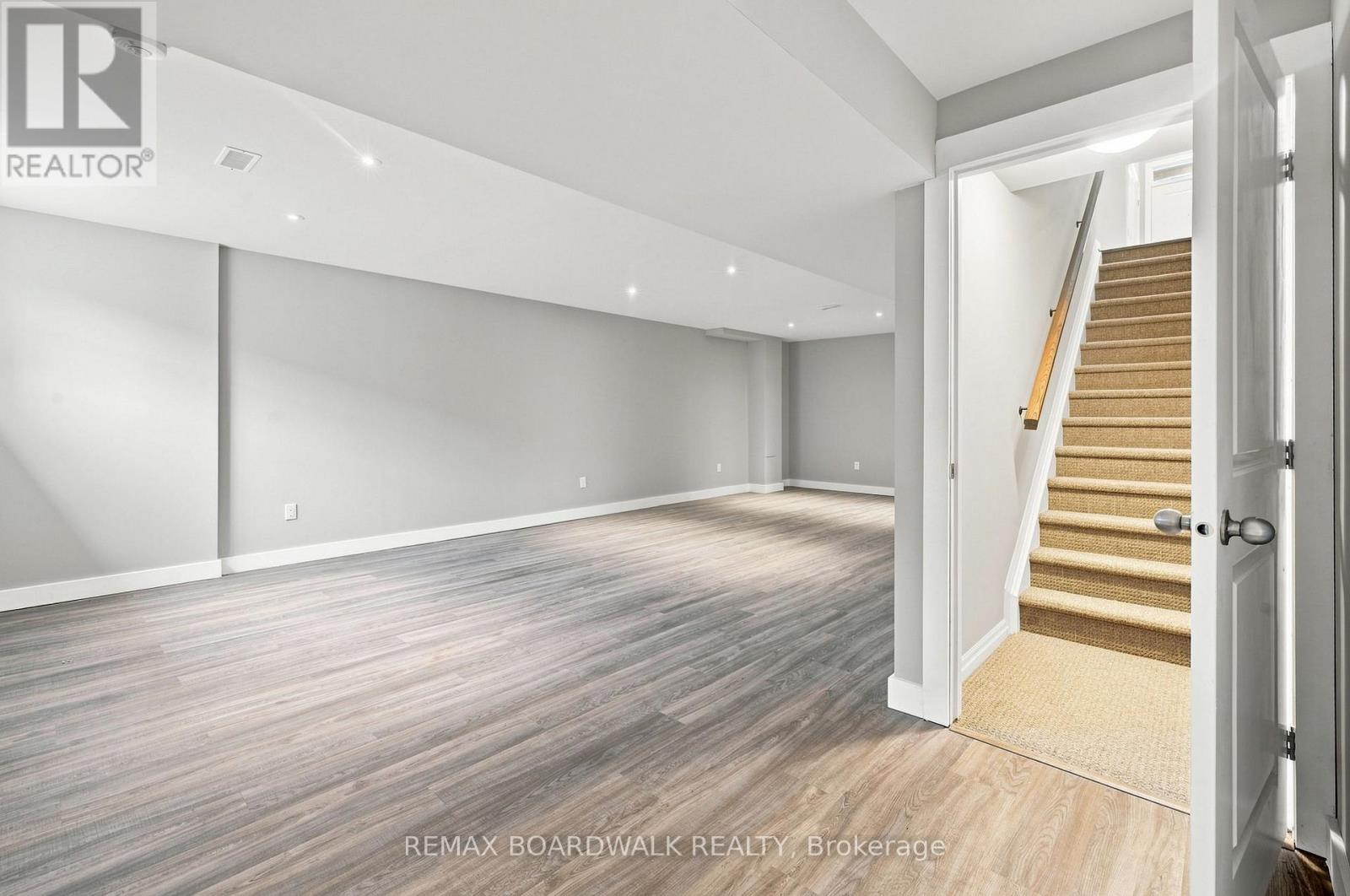 714 MAURICE STEAD STREET - Image 34