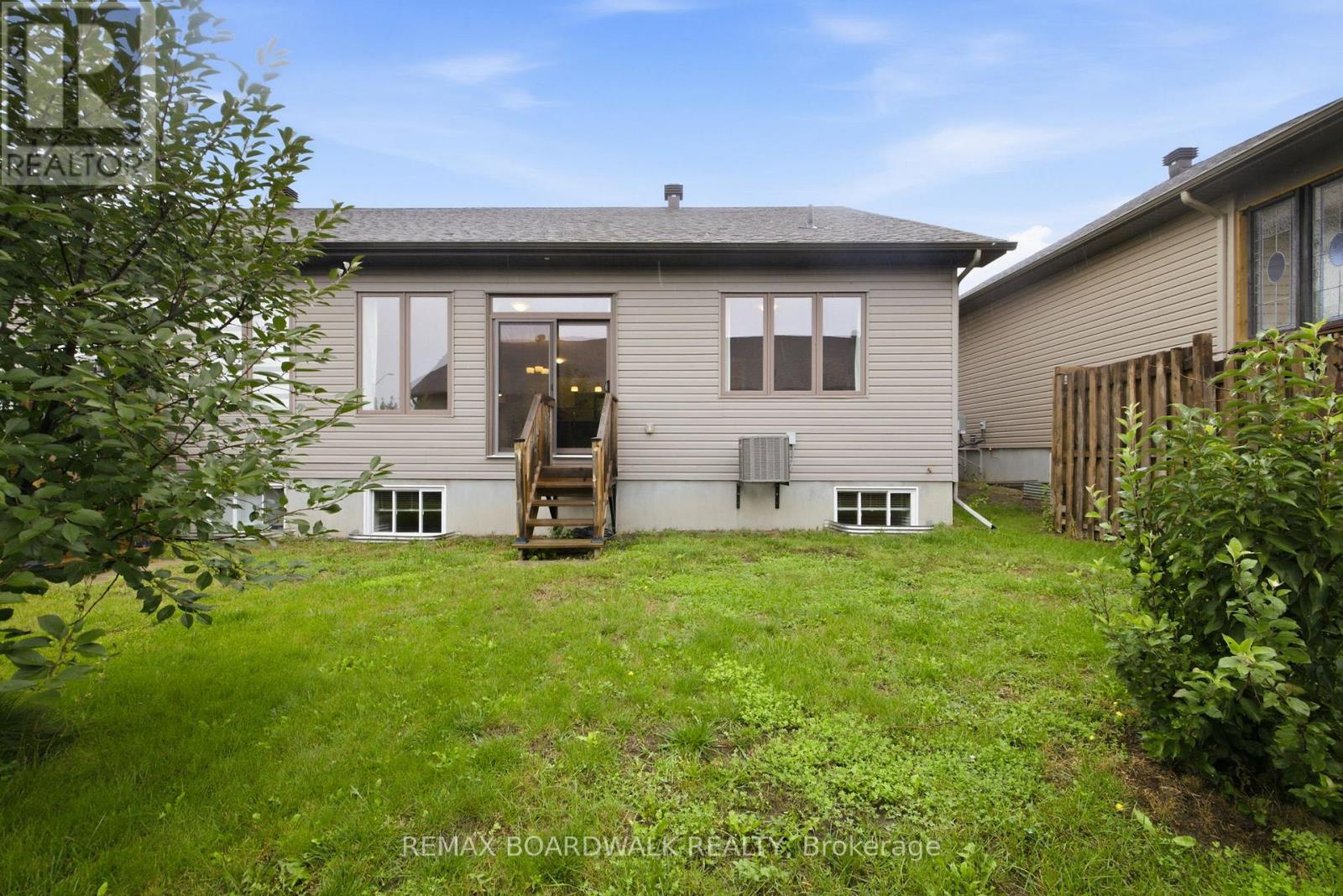 714 MAURICE STEAD STREET - Image 38