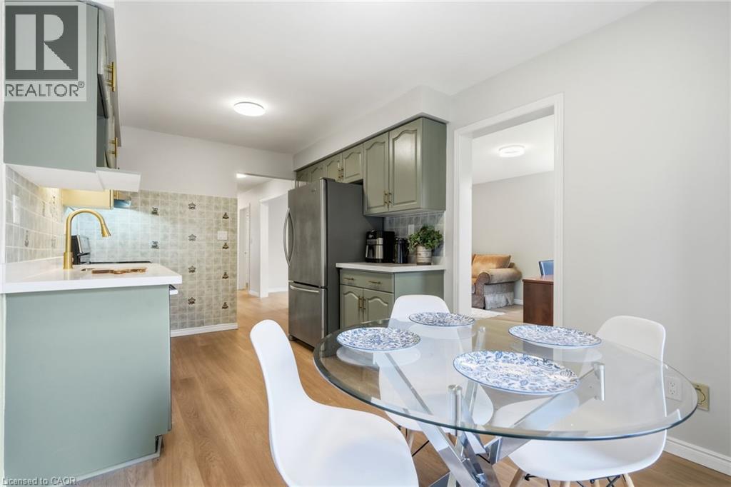 79 LYNNETTE Drive - 7