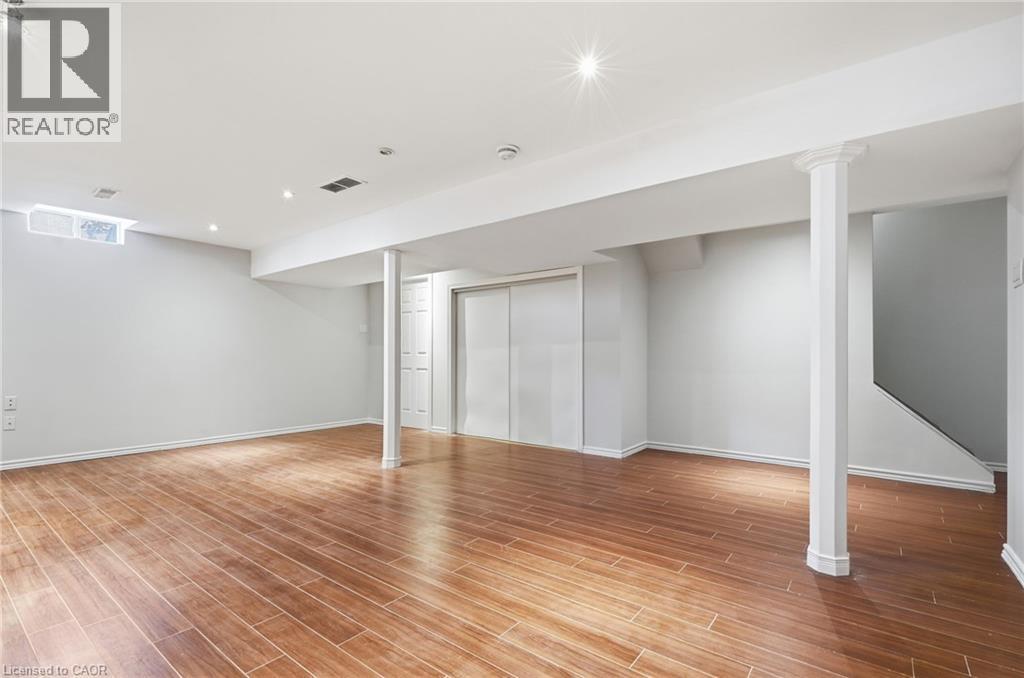 79 LYNNETTE Drive - 36