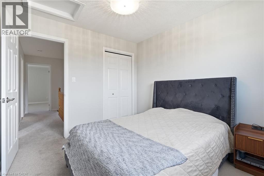 79 LYNNETTE Drive - Image 32