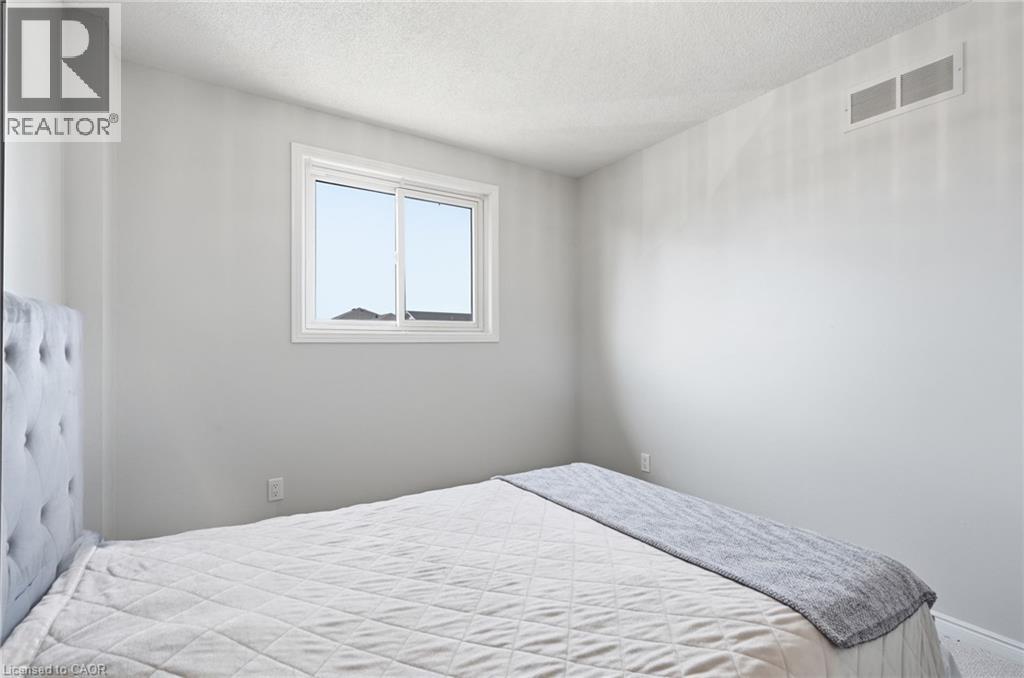 79 LYNNETTE Drive - 29