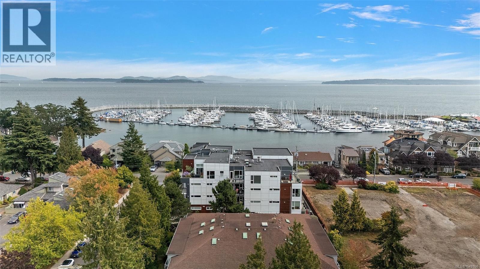 #101 2447 Henry Ave - 24
