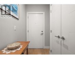 101 2447 Henry Ave, Sidney, BC V8L4N3 Photo 23