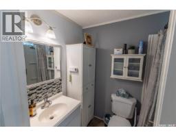 173 3rd Avenue W, Central Butte, SK S0H0T0 Photo 16