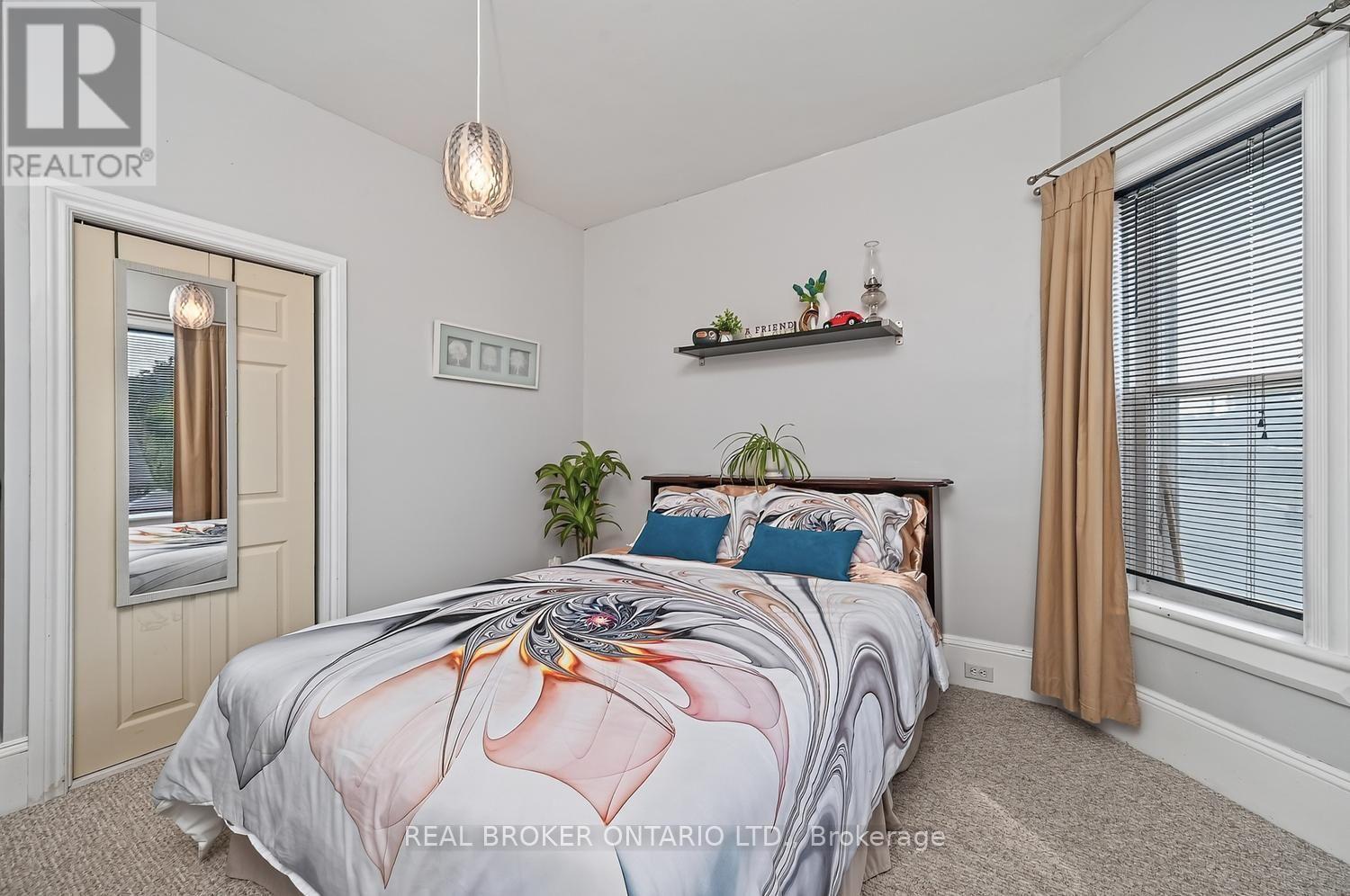 27 ABEL STREET - 26