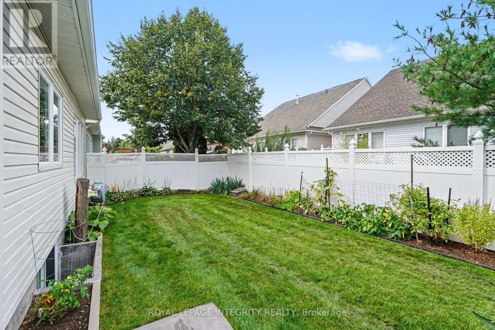 50 BAYPOINTE CRESCENT - Image 27