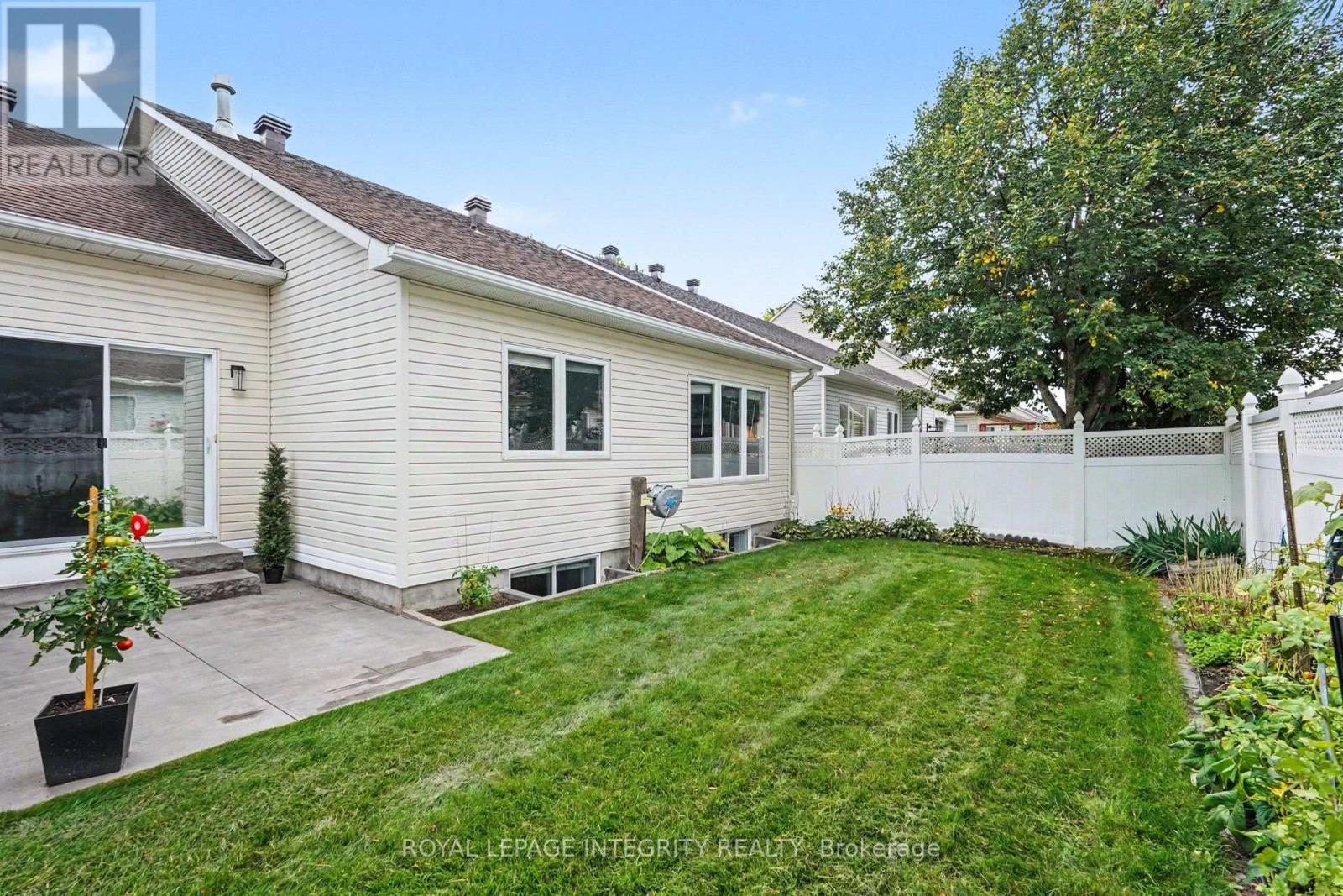 50 BAYPOINTE CRESCENT - Image 28