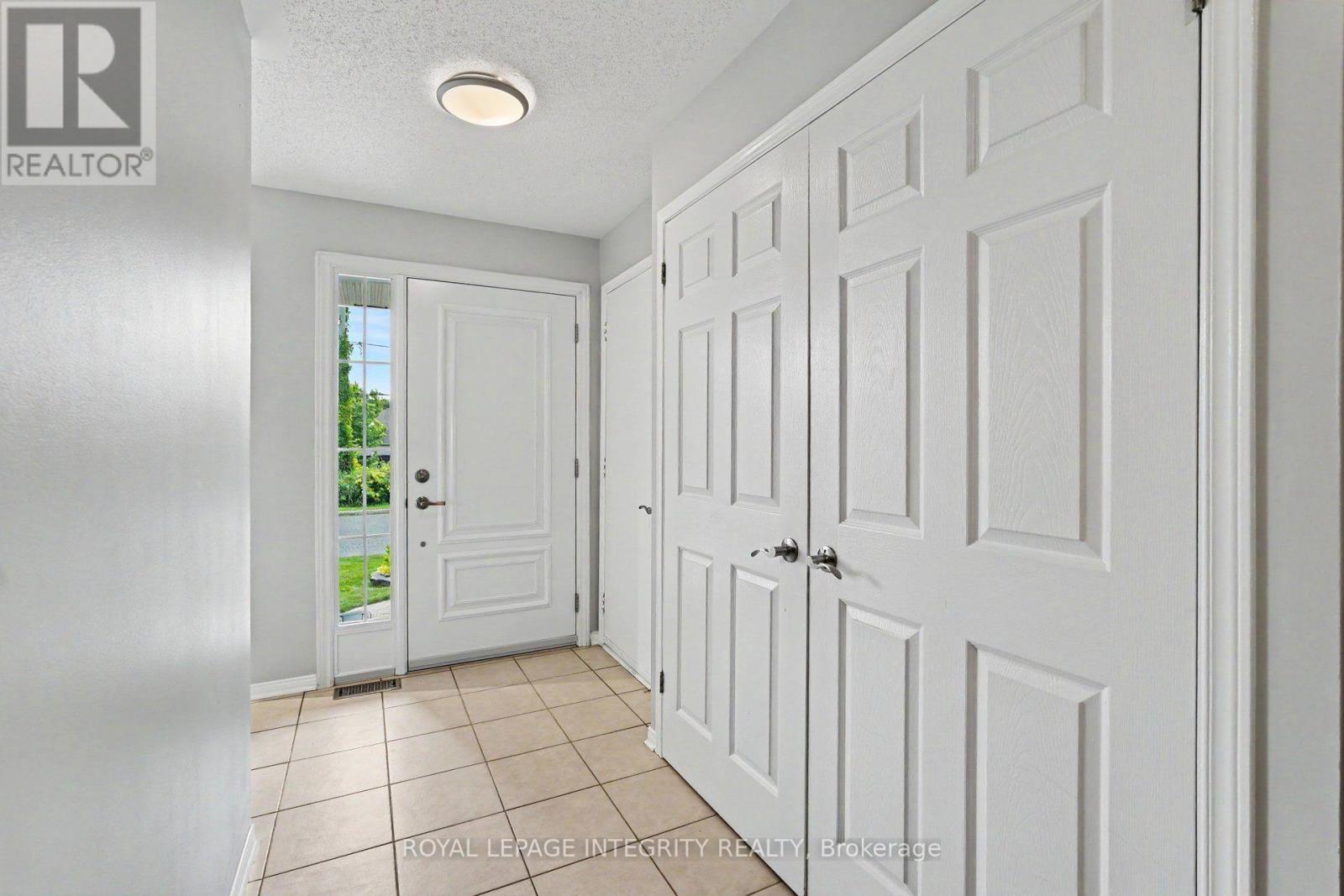 50 BAYPOINTE CRESCENT - 3
