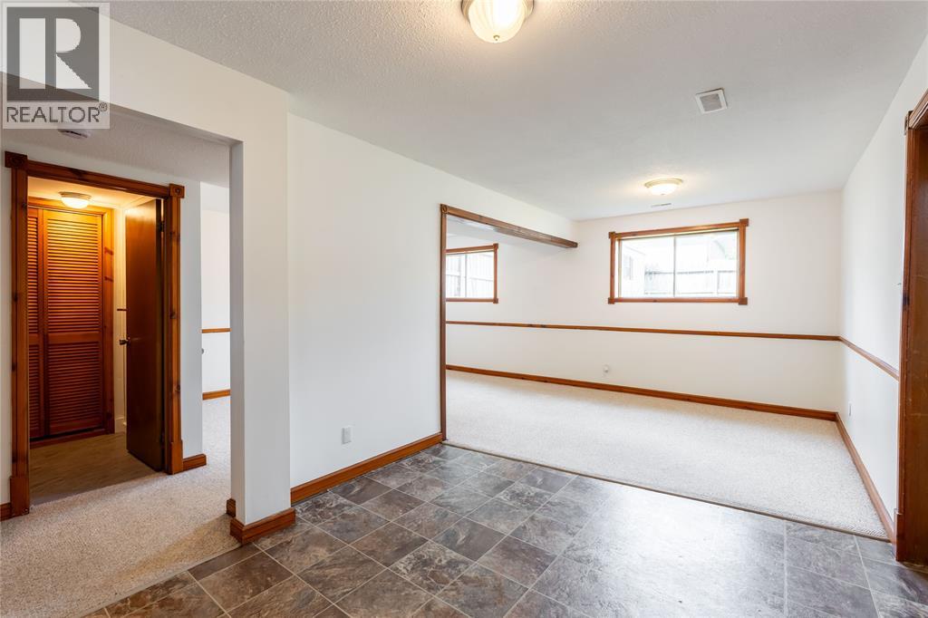 731 HILLARY STREET - Image 18
