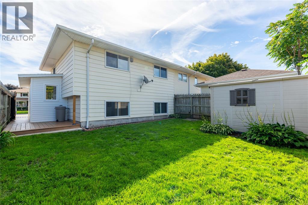 731 HILLARY STREET - 29