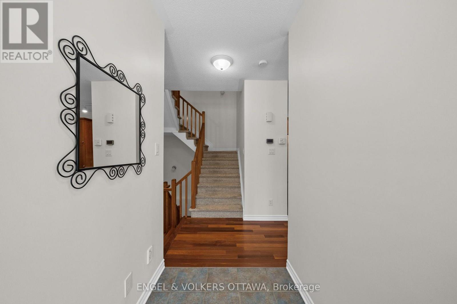 268 HORSESHOE CRESCENT, Ottawa — photo 3