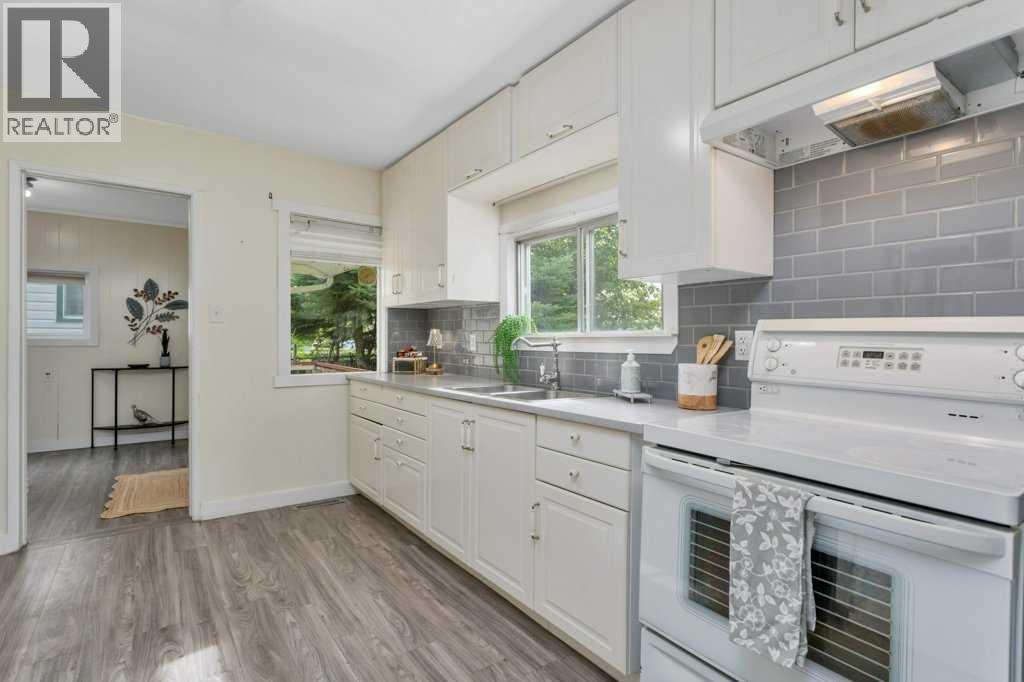 Listing photo – 4646 53 Avenue, Rimbey