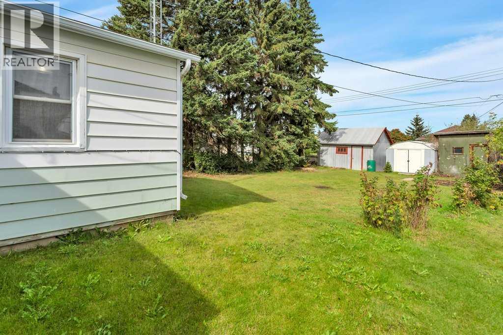 Listing photo – 4646 53 Avenue, Rimbey