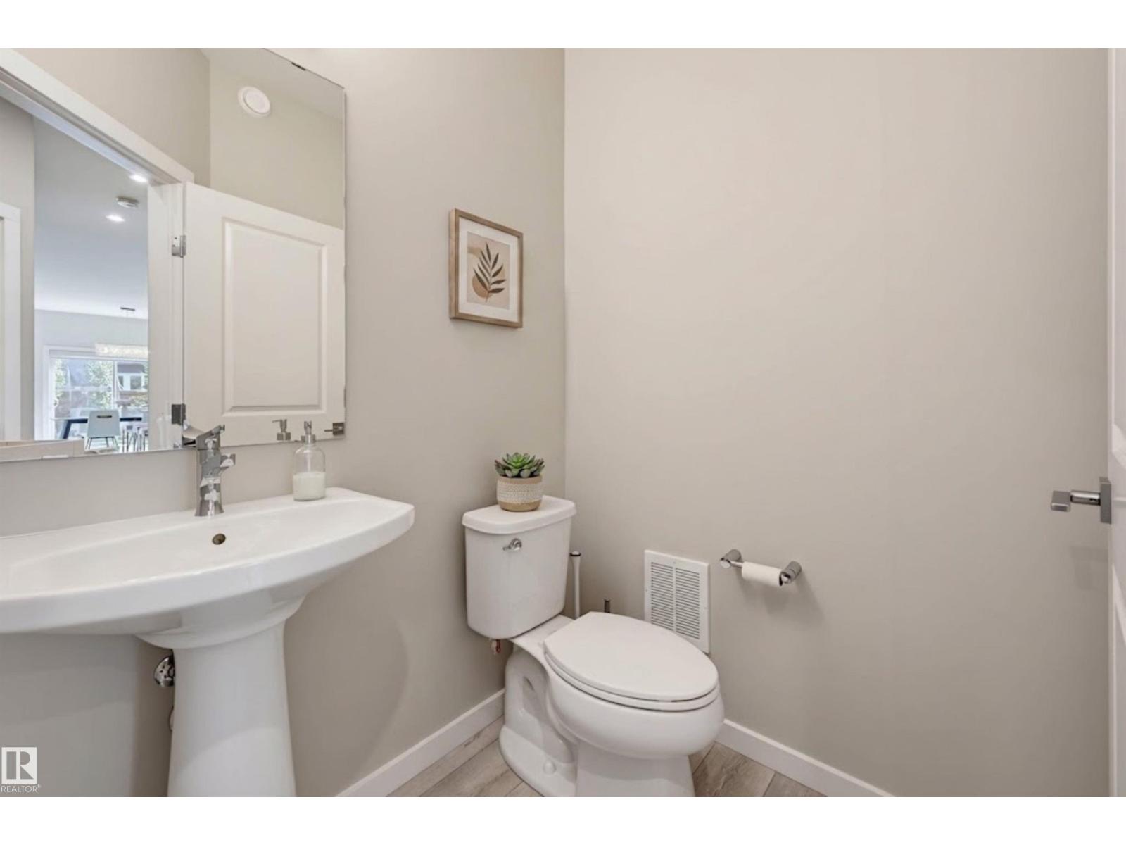 724 KINGLET BV NW - 22