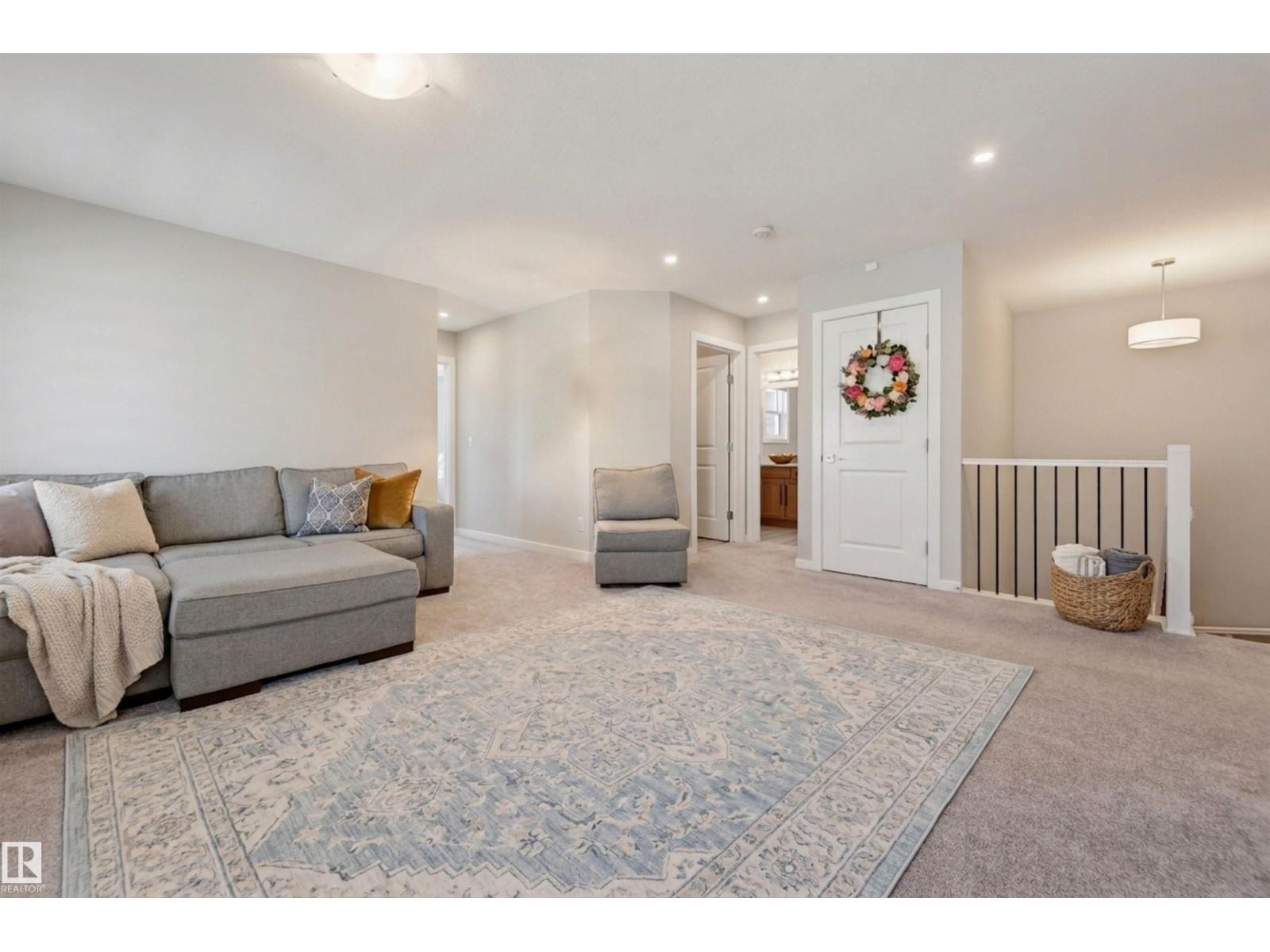 724 KINGLET BV NW - 26
