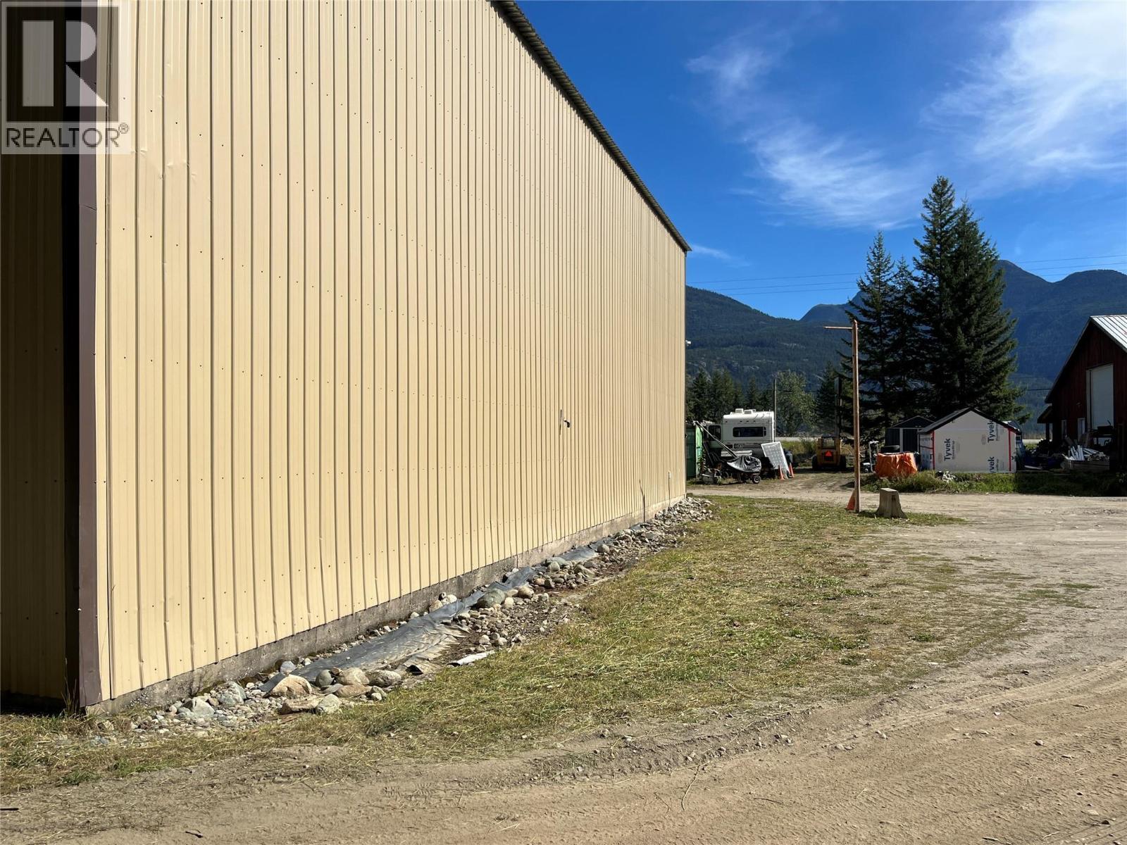 6538 & 6555 Miles Road, Kaslo — photo 9
