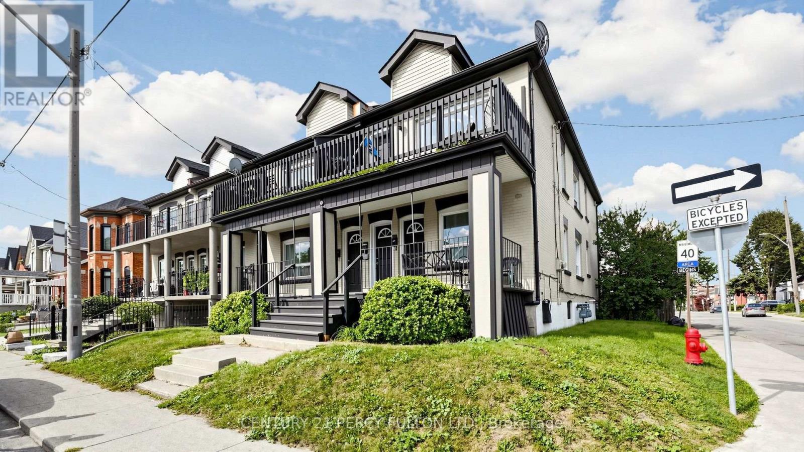207-209 VICTORIA AVENUE N - 3