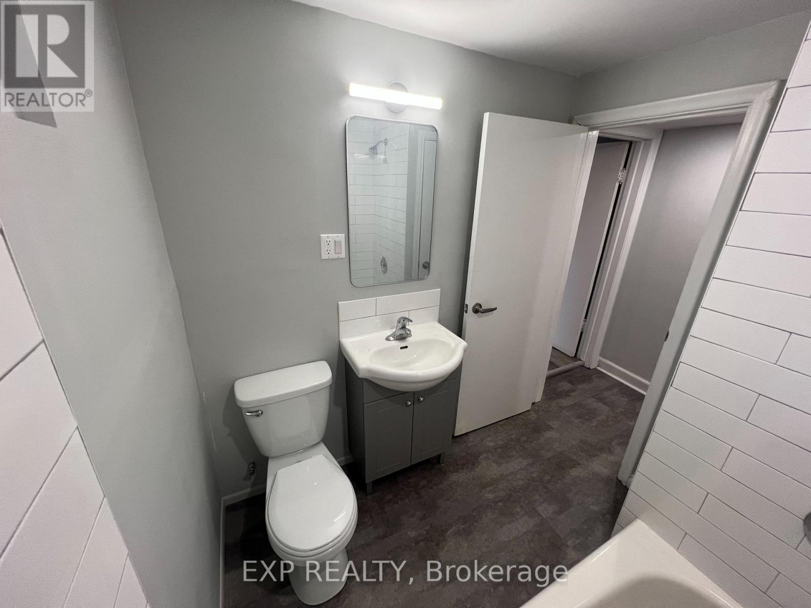 5 - 1 HENDERSON AVENUE, Brampton (Downtown Brampton) — photo 5